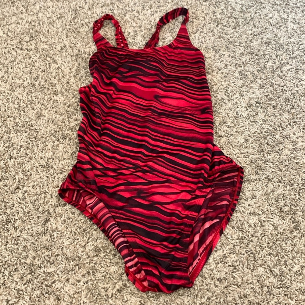 Nike women’s swim suit 14